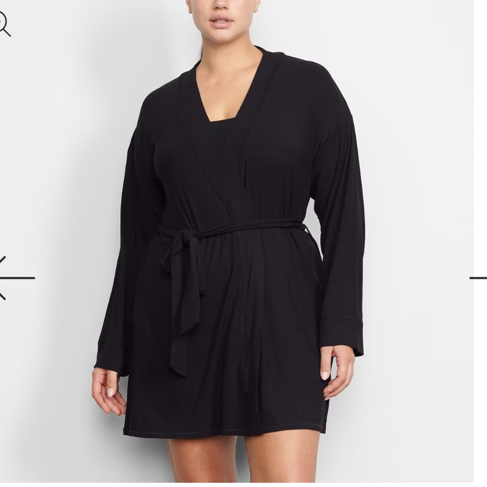 🖤 NWT SKIMS SOFT LOUNGE RIBBED ROBE ONYX BLACK SIZE XSMALL